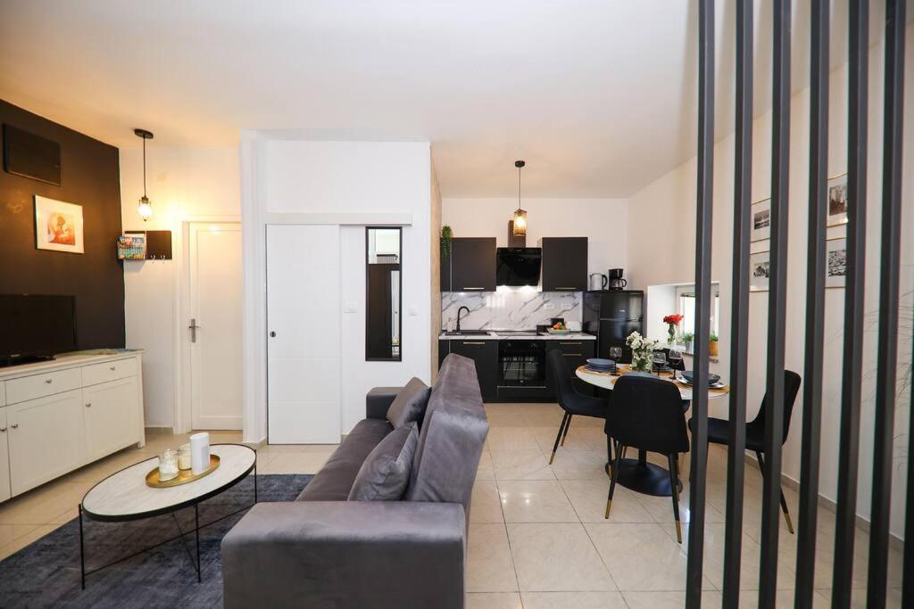 “Minipalais” Apartment In The Heart Of Zadar Ngoại thất bức ảnh