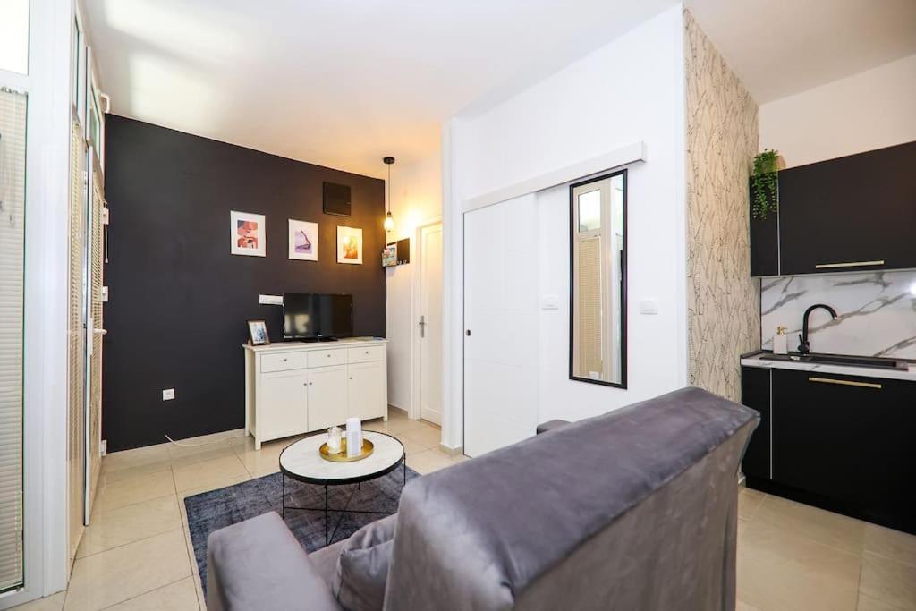“Minipalais” Apartment In The Heart Of Zadar Ngoại thất bức ảnh